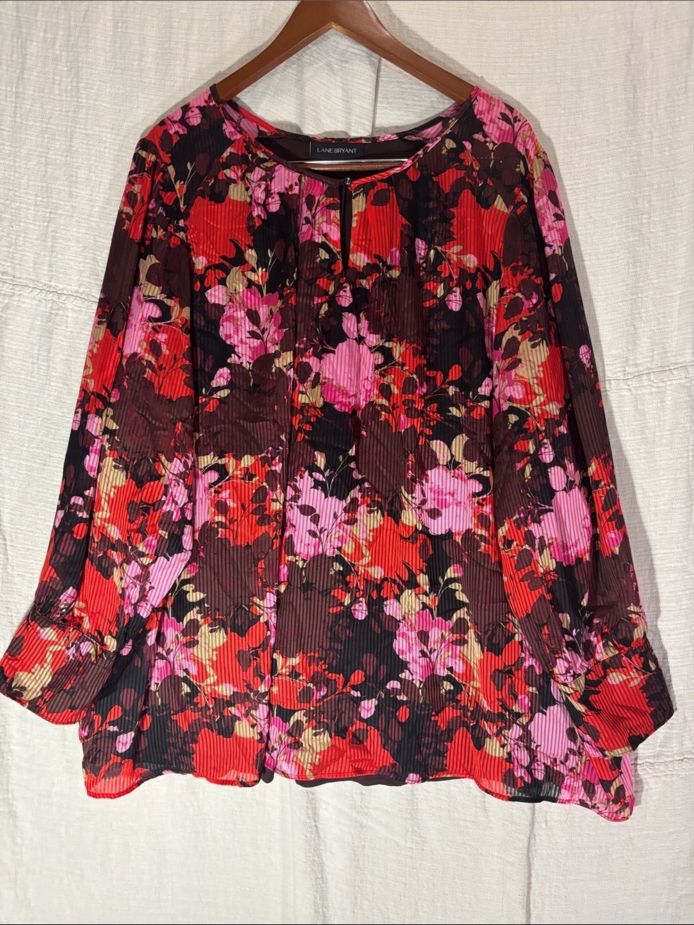 Lane Bryant Floral Pleated Keyhole Blouse Punk Red Plus Size 28 EUC